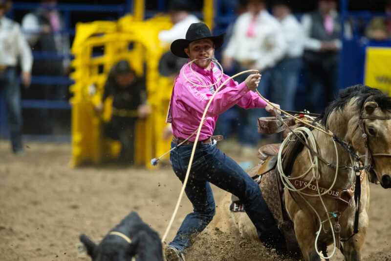 Joel Harris aboard Peso in Round 5 of the 2024 NFR